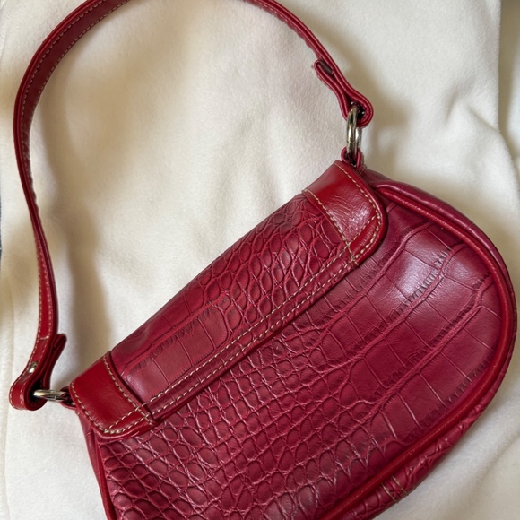Tommy Hilfiger red crocodile mini hobo handbag - Picture 2 of 6
